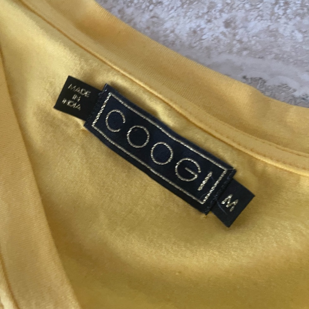 Coogi 3D Australia Women’s Tee Shirt Top Gold Chains Ruched Sides NWT VTG Sexy - Picture 10 of 13